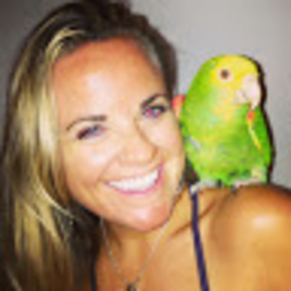 Meet your Posher, Whitney - Picture 1 of 1